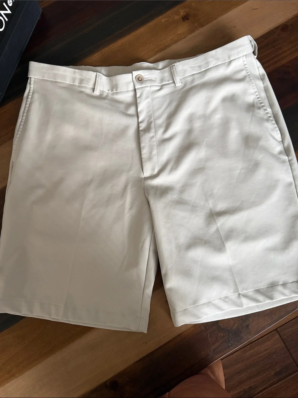Men's Cream Golf Shorts - Classic Flat Front